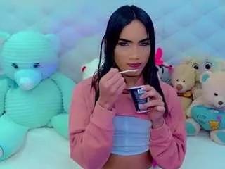 alanna-dollsx on CamSoda 