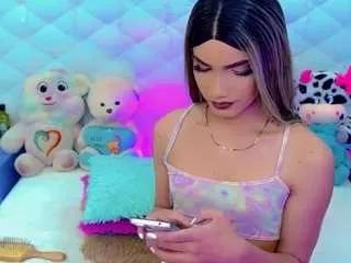alanna-dollsx on CamSoda 