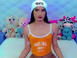 alanna-dollsx on CamSoda 