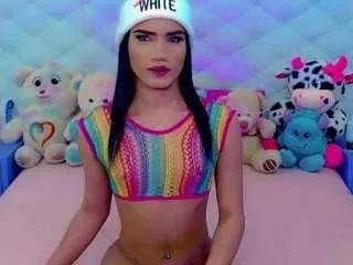 alanna-dollsx on CamSoda 