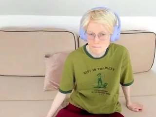 betty-smith on CamSoda 