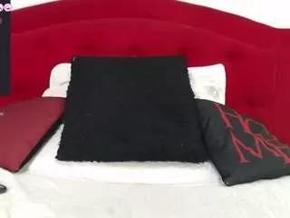 cristalkitty on CamSoda 