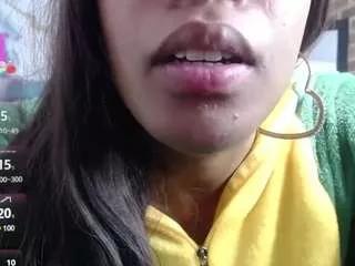 esmeraldasweet0 on CamSoda 
