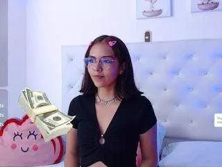 petiteslut on CamSoda 