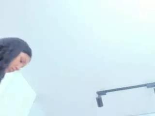 pocahontas-pow on CamSoda 