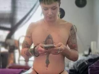 thetsbrieee from CamSoda