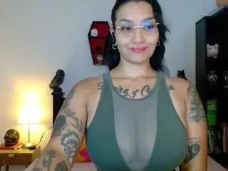toothyy on CamSoda 