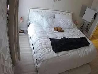 voyeurcam-whitneyoc-01 on CamSoda 