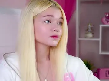 adelecartier model from Chaturbate