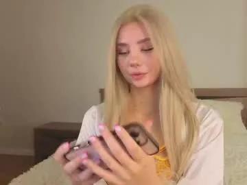 chloe_lov_