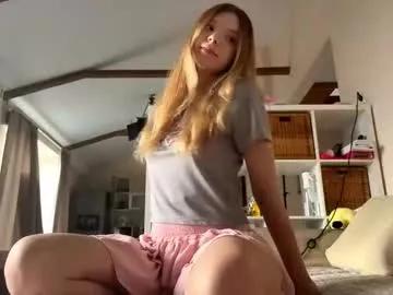 chloe_show — I'm Chloe ^^  | Goal: Off Shorts [98 tokens left] #new #shy #petite #teen #18