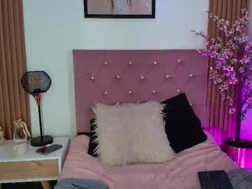 elaa_queen on Chaturbate