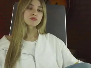 elliecutes — GOAL: sexy dance [330 tokens remaining] Once you see me once, you'll never want to wake up and go to bed without me again #nonude #cute #joi #femdom #mistress