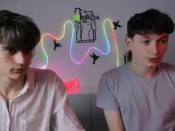 fose_di — CrazyTicket: Show in progress. naked dance. Tip 200 tokens to see the show