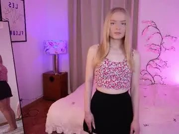 janeblaze — Taking off my shorts and shaking ass on cam [28 tokens left] Hey hey CB. im Jane:> Letss play and get to know each other. Im #new #18 #skinny #blonde #bigass
