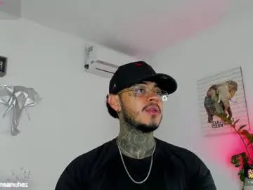 jordansmiith_ — GOAL: Great cum show [1999 tokens remaining] Thick booty on display --- try not to stare too hard   Lovense's ON! FAV TIPS 55 - 111 - 222 #feet #bbc #straight #bigass #lovense