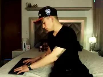 kinkypetite1 — GOAL:  FUCK IN DOGGY STYLE  [275 tokens remaining]  Pareja real, qumica real  #deepthroat  #slave #couple #anal #latina