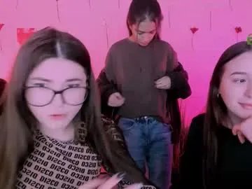 lissa_night — GOAL: spank on the ass [56 tokens remaining] Welcome to my room! #glasses #nonude #18 #pvt #tease