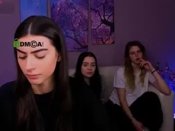 naya_may — GOAL: dance [261 tokens remaining] wup  private open #new #blonde #cute #nonude #shy