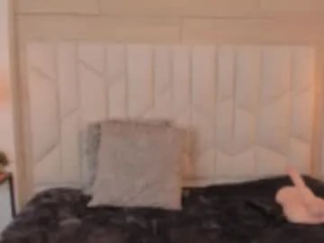 roma__lovee — GOAL: all naked [45 tokens remaining] Welcome to my room! #feet #latina #slim #tits #milk