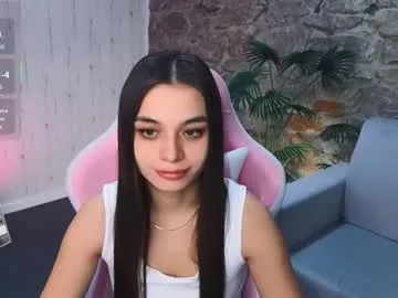 sweetblushie — first day! goal: eye contact! [38 tokens remaining] i'm #18 years old and #new here