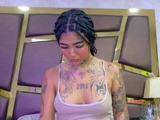 emilie_lake on Flirt4Free