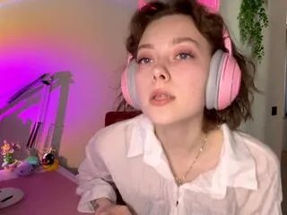 fawn_nabarro — Freechat on Flirt4Free