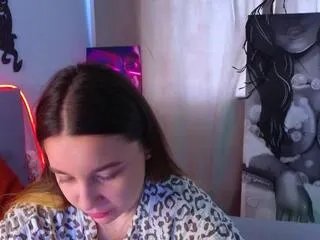 laurie_perez — Freechat on Flirt4Free