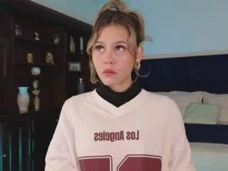 lola_berry on Flirt4Free 
