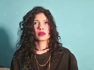 petite_ariana — Freechat on Flirt4Free