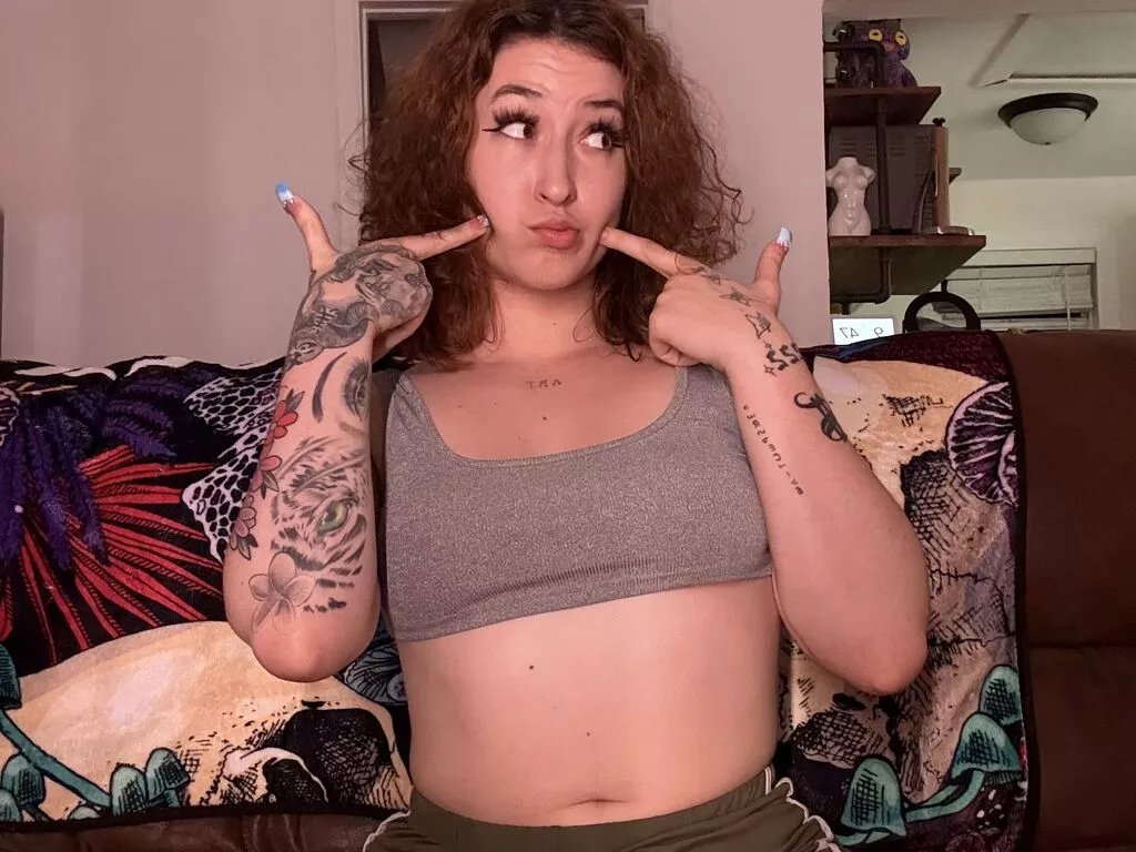 Parkergyatt — I love art and modeling, love fun outfits from shein fashionova ima simple girl if you get me some outfits you'll rock my world