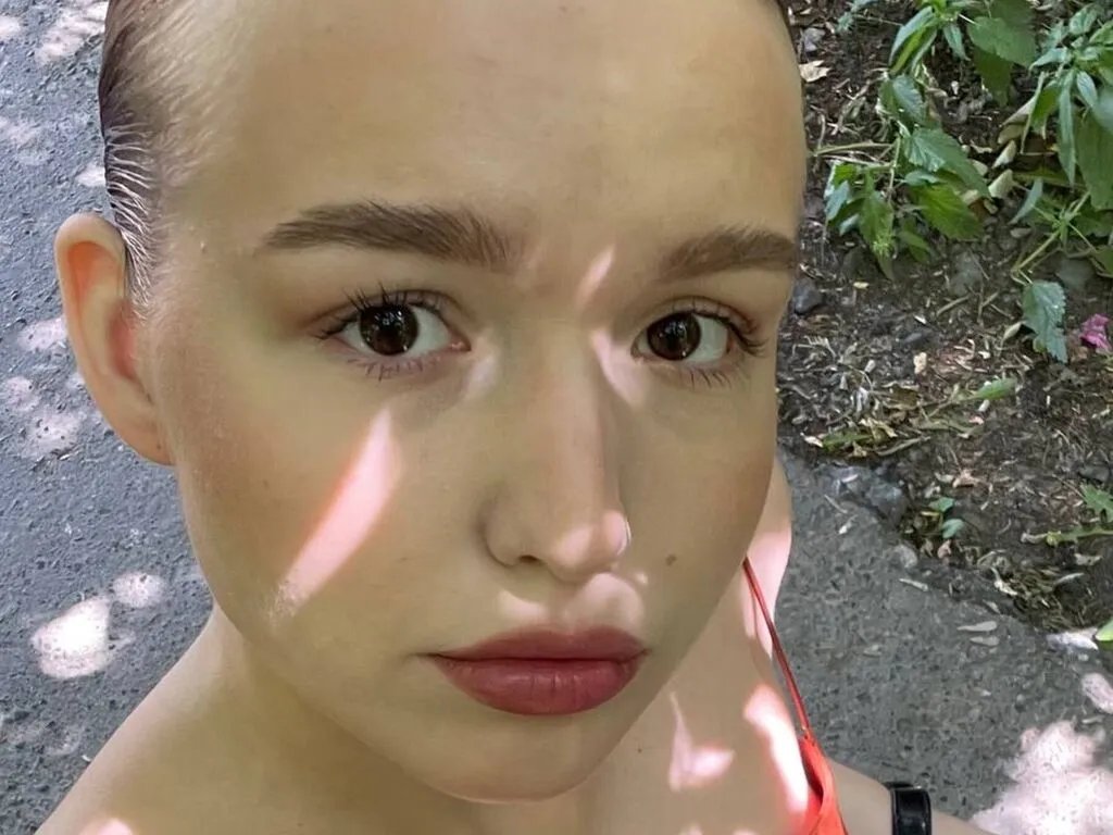 SusannahBuffalo — I love quiet cozy evenings with a cup of coffee or tea, watching different movies, I also really like active recreation such as skiing or snowboarding, I also started doing sports not so long ago, namely stretching, I just love this business!...