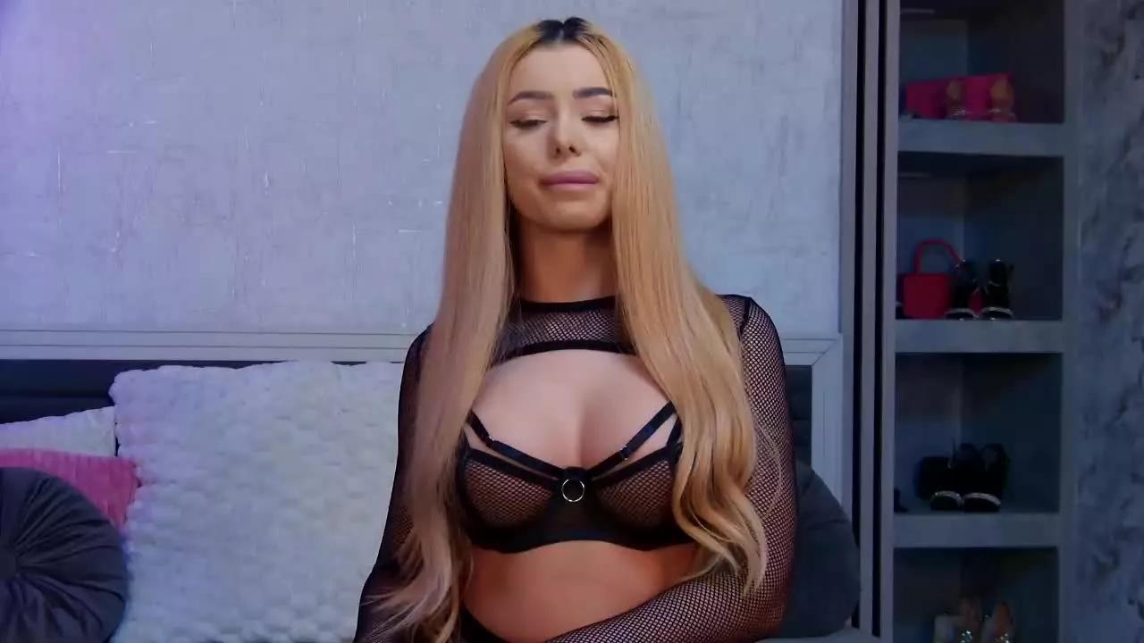 AriannaVoss on Streamray 
