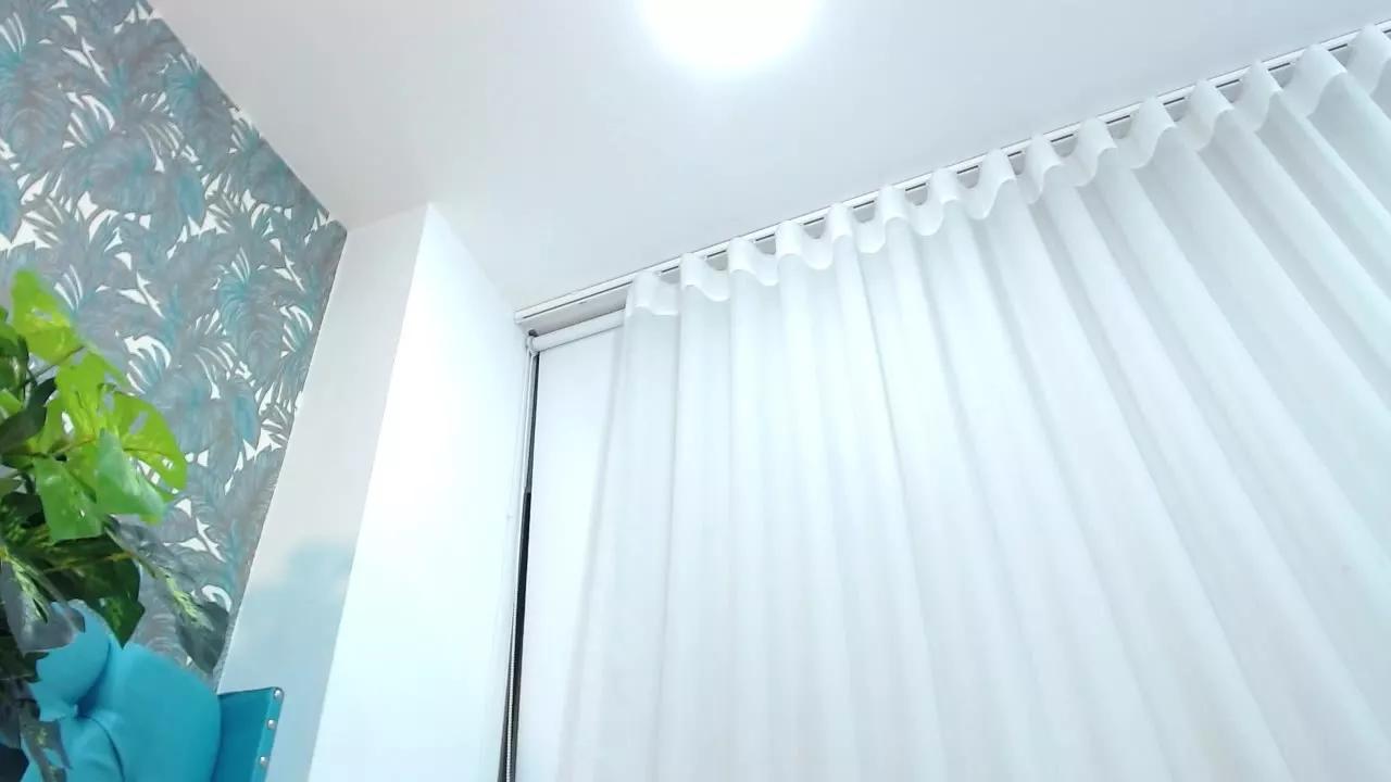 BellaaSmith on Streamray 