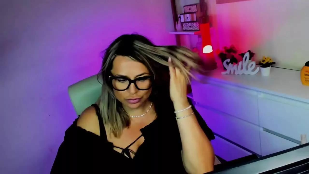 DianaTease on Streamray 