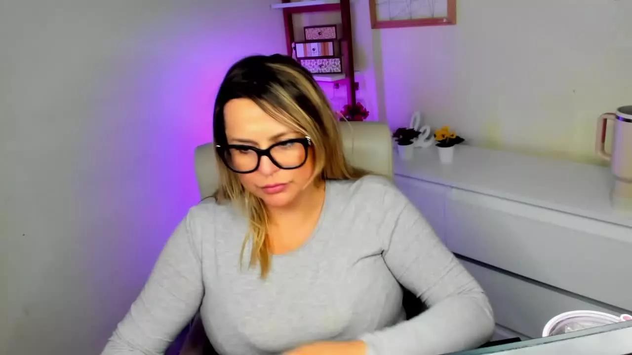 DianaTease on Streamray 