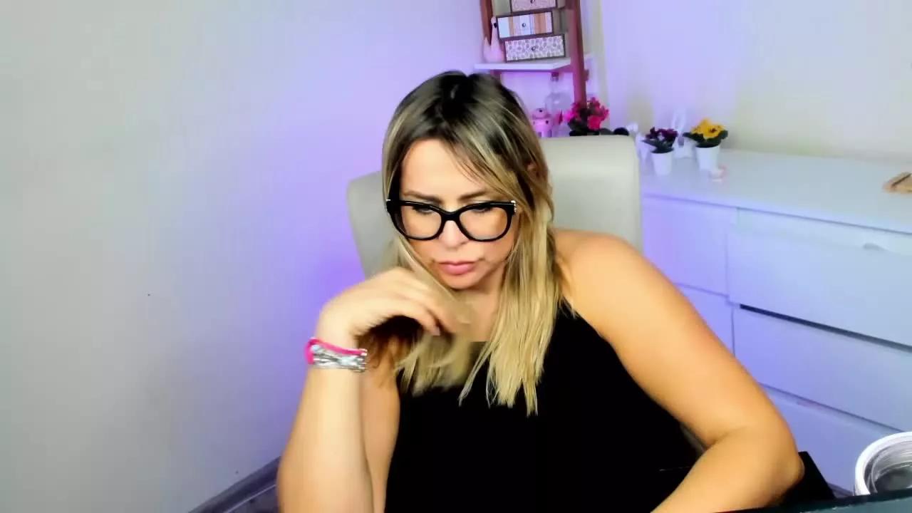 DianaTease on Streamray 