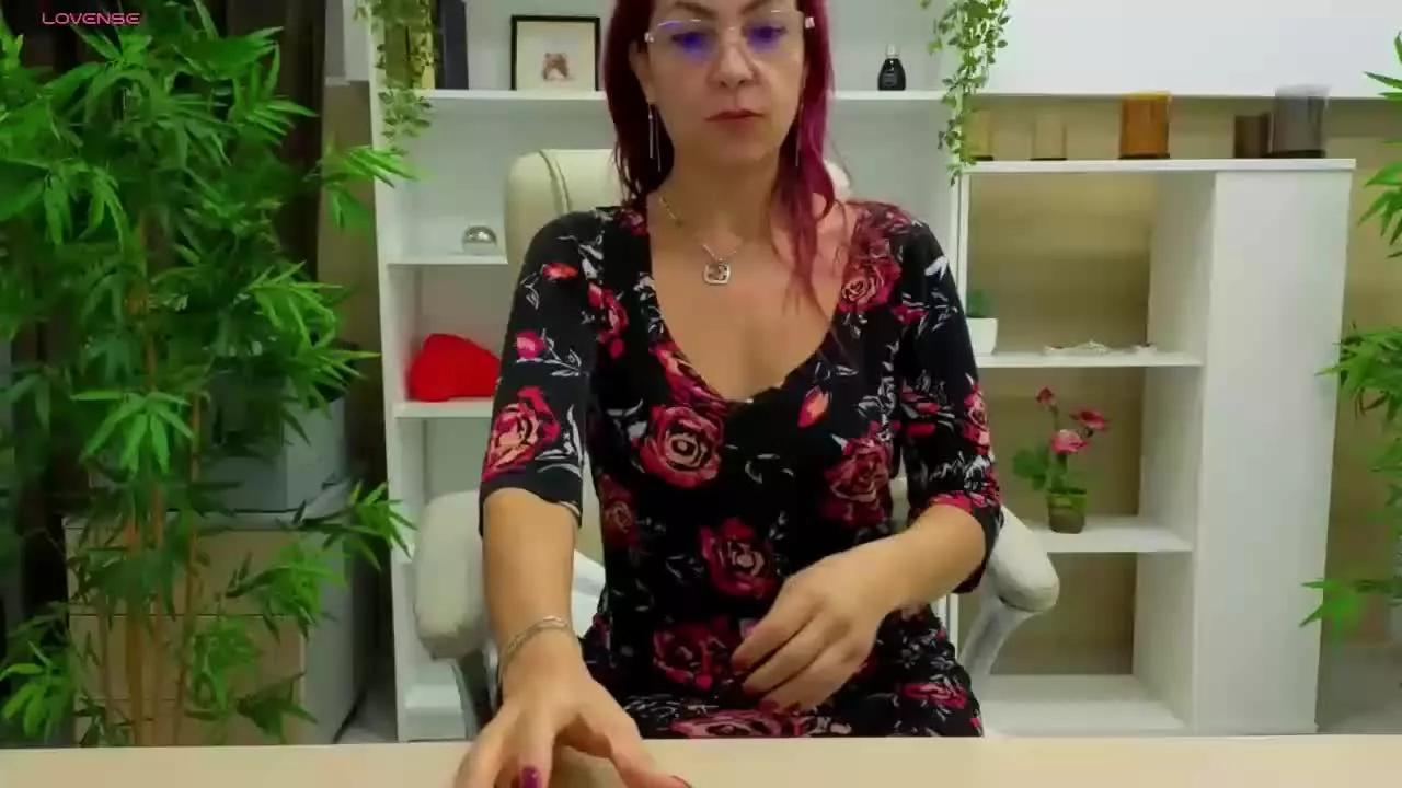 Isabely on Streamray 