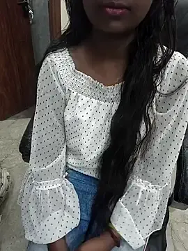 AAHNA_3 on StripChat