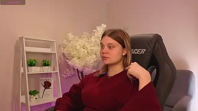 AdeleBaile model from StripChat