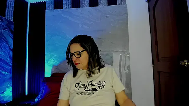 Agatha_Pleasure on StripChat 