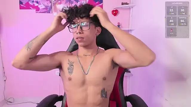 AkazaBoy_ on StripChat 