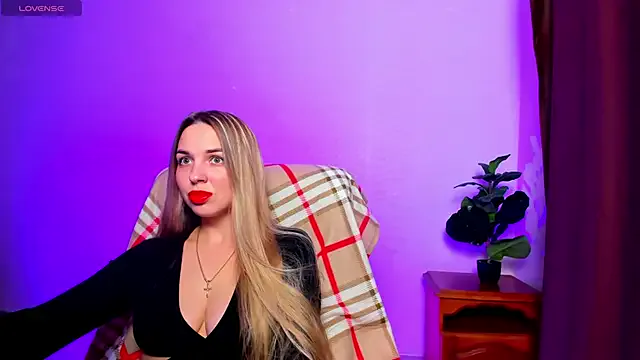 Alexandracandy model from StripChat