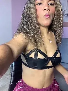 AngelPinkk_'s avatar