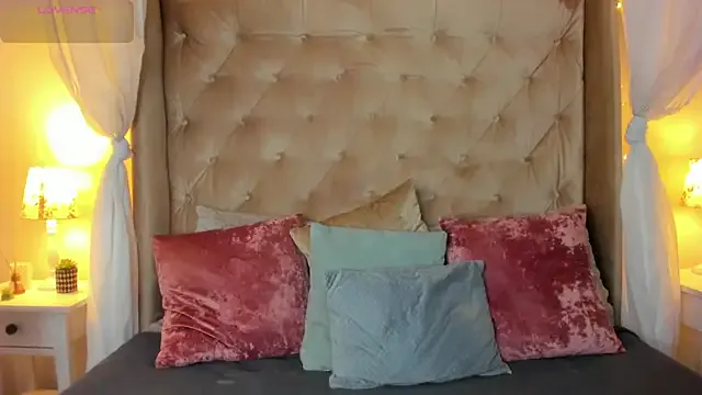 Annie_Petters on StripChat