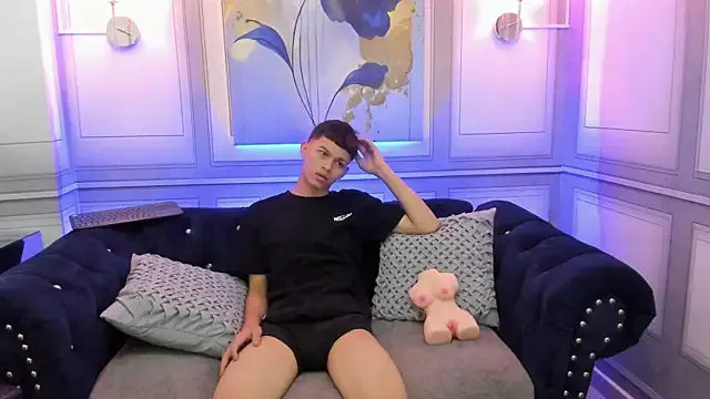 Apolo_jonnes model from StripChat