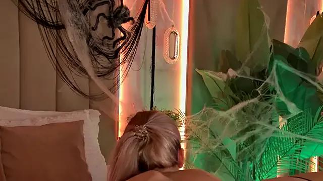 StripChat BellaSecrett is Freechat BellaSecrett — take off pantoes