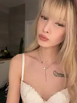 BellaSecrettt on StripChat 