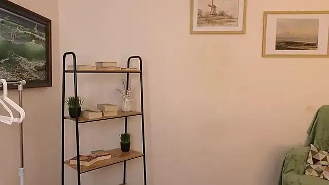 Bonnie_Nunez — flash boobs + close to cam