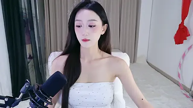 Dancing-CoCo-Pro model from StripChat